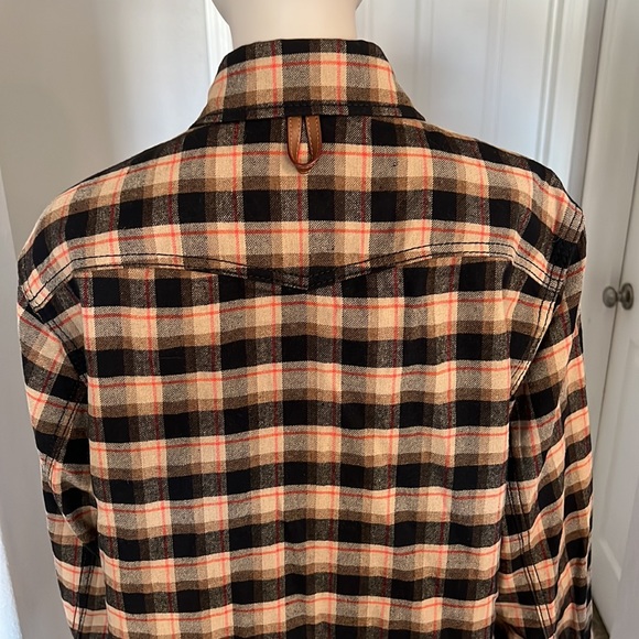 Coach men’s plaid black/tan/red heavy wool button down shirt, size Large - Picture 6 of 11